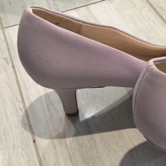 Life Stride Women's Purple Pumps - Picture 4 of 4